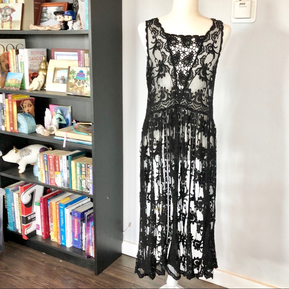 Black lace maxi duster 🖤
